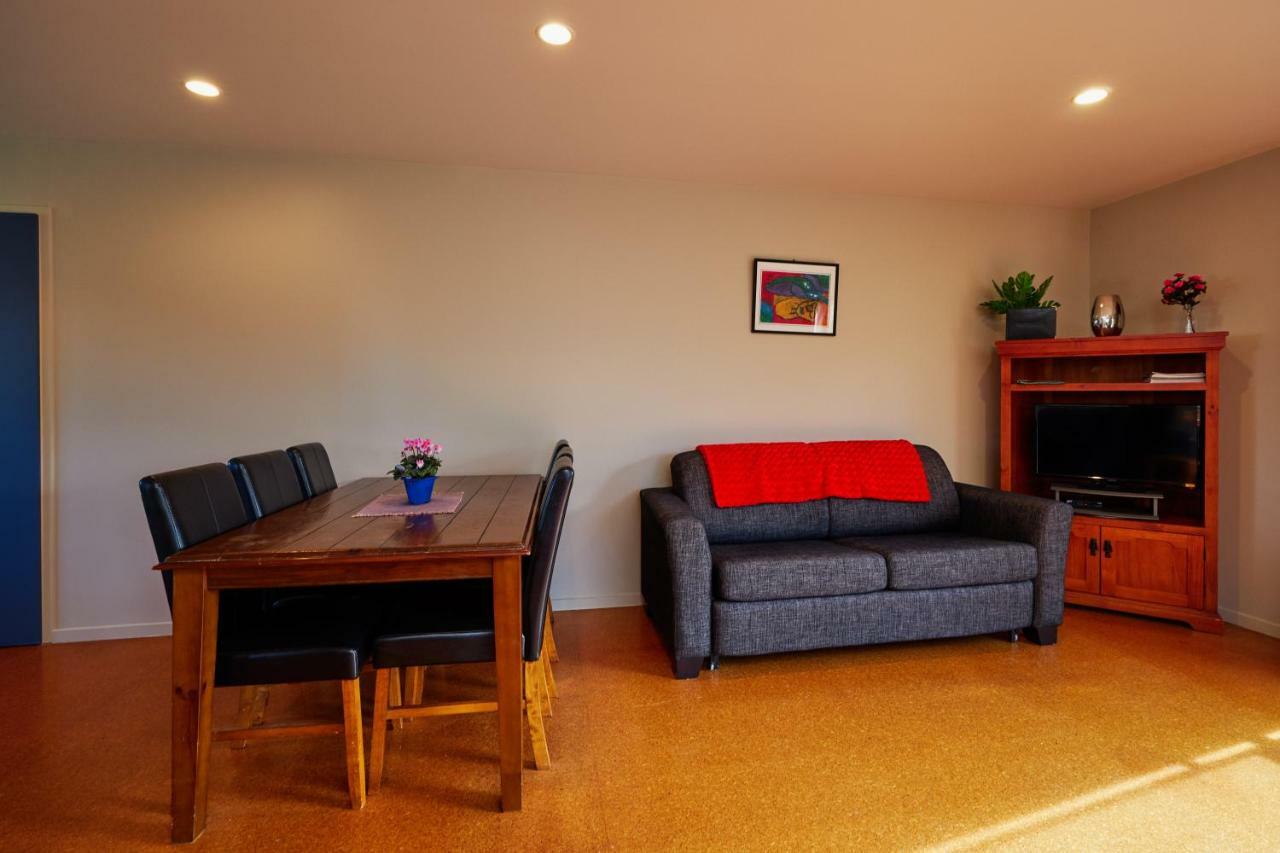 Brook House B&B & Cottages Kaikoura Extérieur photo